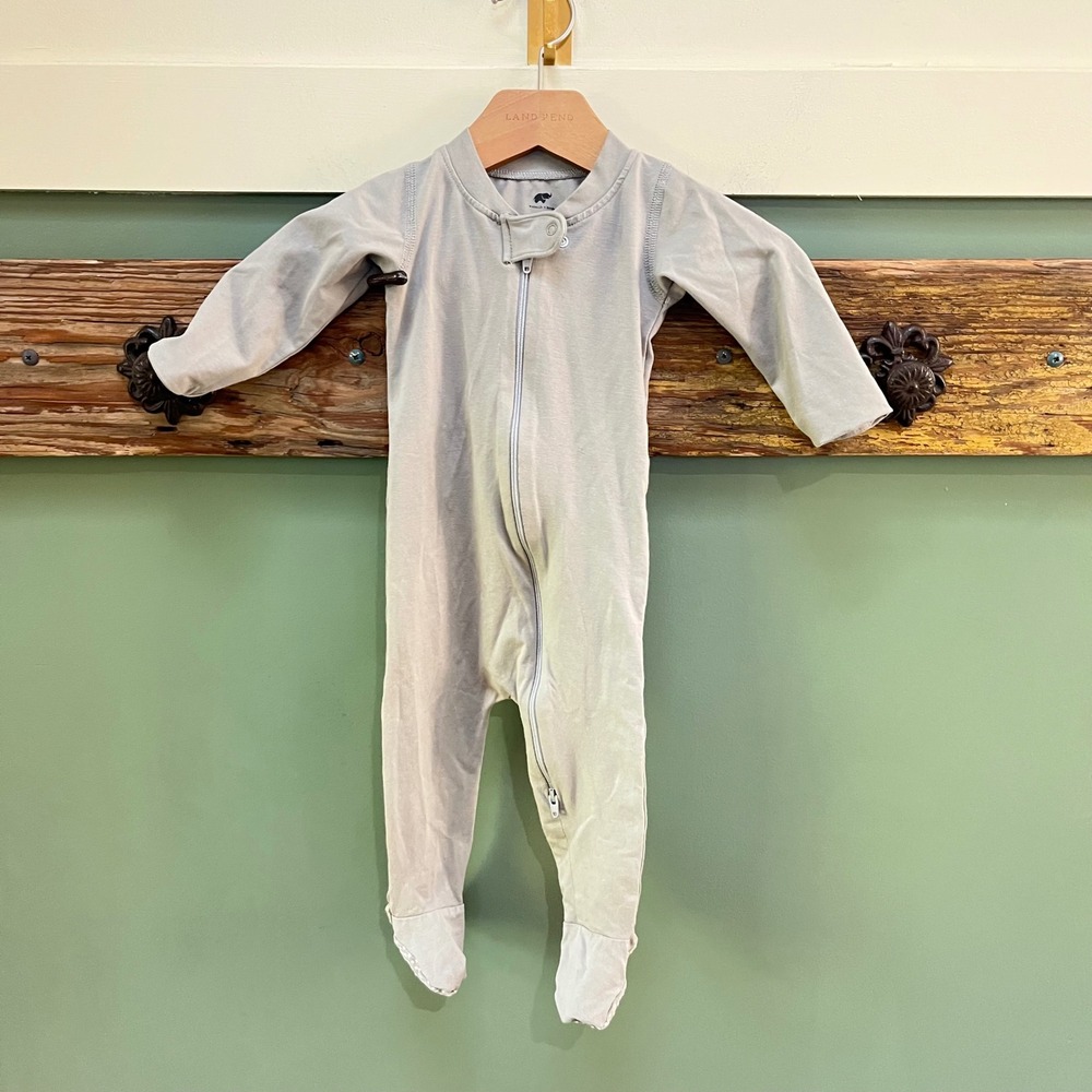 Monica and Andy Gray Footed Sleeper 6-9M Long Sleeve Two-Way Zip Pajamas